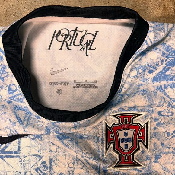 Nike Portugal Away Stadium Blue Jersey Men's Size Small - Picture 2 of 8